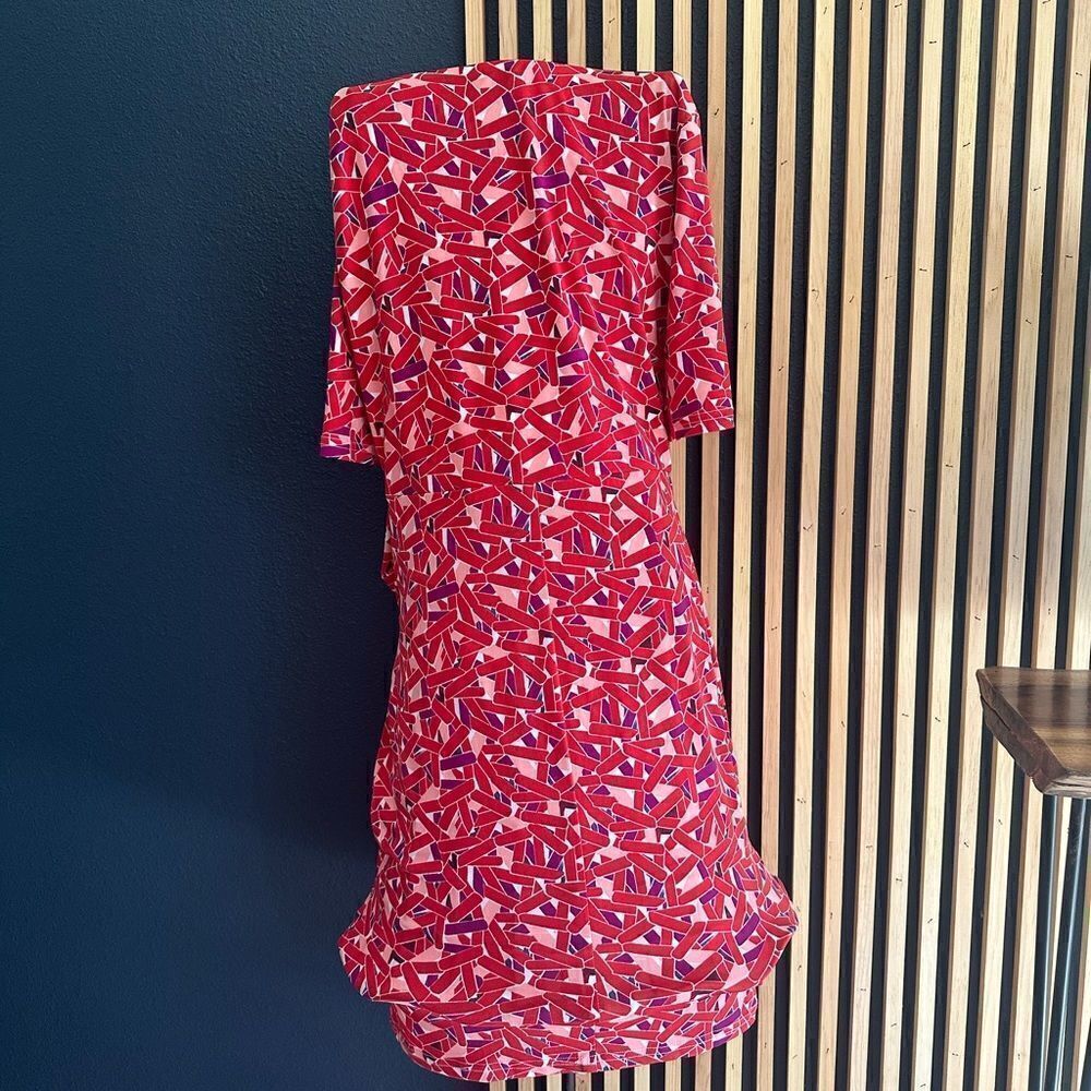 Red patterned dress. Sz 10 - Picture 3 of 5